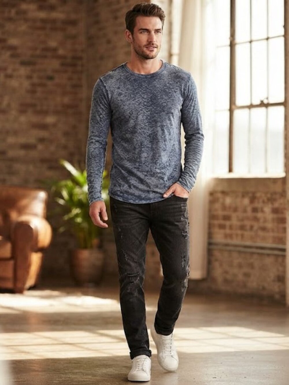 American Rag Men's Blue Mineral Wash Acid Wash Long Sleeve Crewneck T-Shirt M